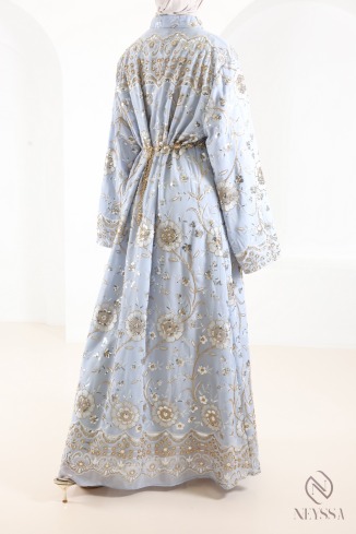 Abaya longue style caftan bleu mousseline perlés tenue Aïd femme 2