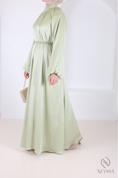 Long satin dress with puffed sleeves, elegant outfit