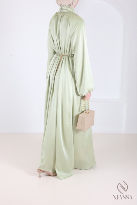 Robe longue satinée à manches bouffantes satinée, tenue élégante