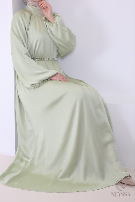 Robe longue satinée à manches bouffantes satinée, tenue élégante