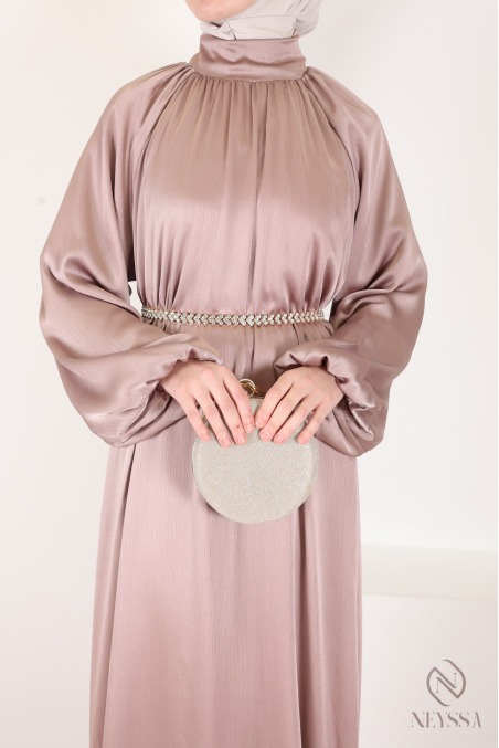 Long flared dress with puff sleeves, elegant satin fabric