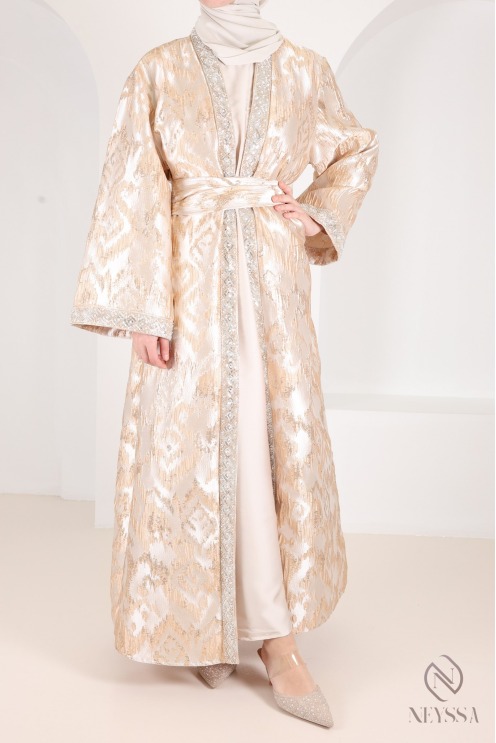 Beiges/goldenes Brokat-Kimono-Kleid mit Unterkleid