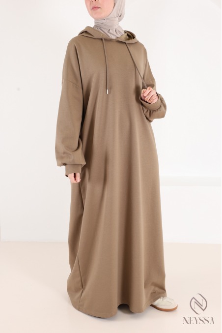 Langes, khakifarbenes Kleid im Hoodie-Stil, aus weichem Sportstoff