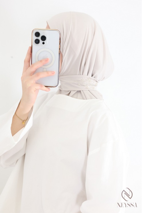 Hijab cagoule en jersey premium à boutons avec perlages femme