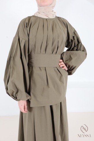 Women's Long Skirt and Puff-Sleeve Blouse Set 2