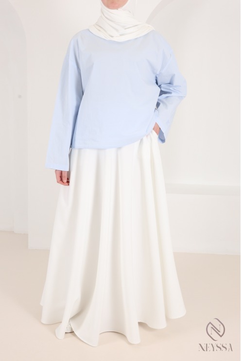 High-waisted, elasticated long skirt in crepe fabric, flared pockets
