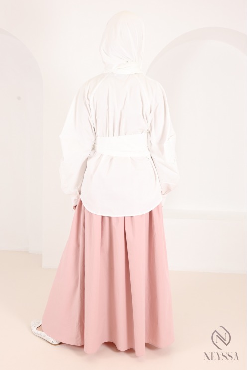 100% cotton barrel-sleeve shirt with a tie at the waist