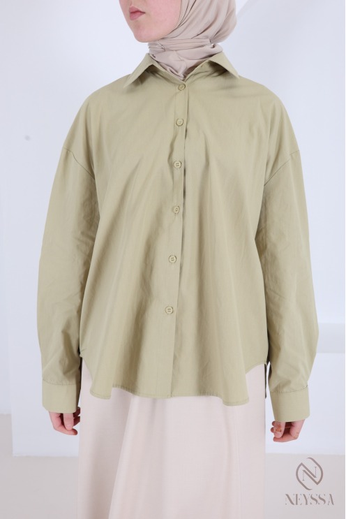 Oversized-Hemd aus 100 % Baumwolle mit asymmetrischem Schnitt