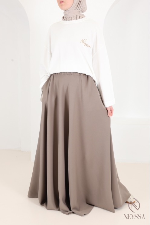 High-waisted, elasticated long skirt in crepe fabric, flared pockets