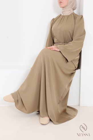Set featuring a blouse, long skirt, and belt in a flowing taupe 2
