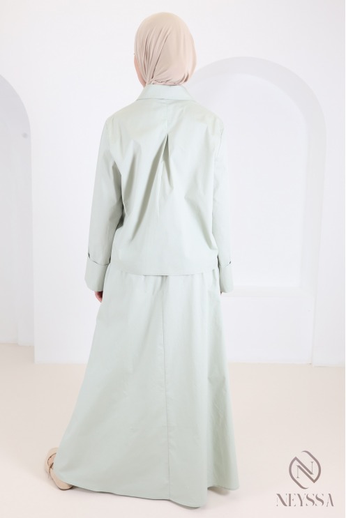 Two-piece green set: straight shirt with long cotton skirt