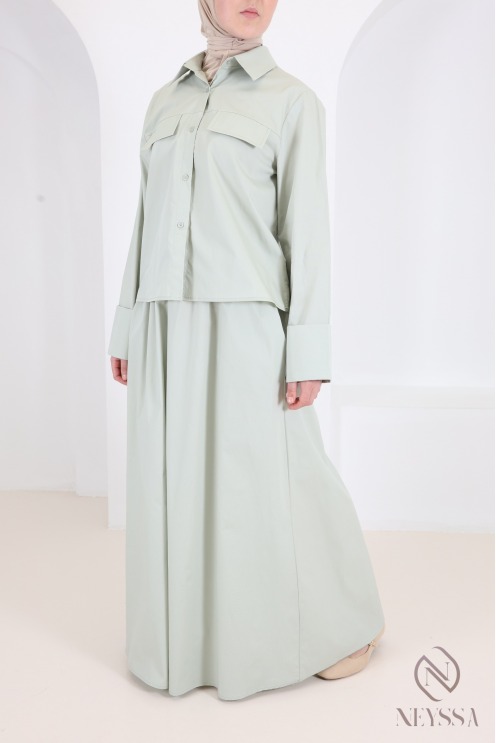 Two-piece green set: straight shirt with long cotton skirt