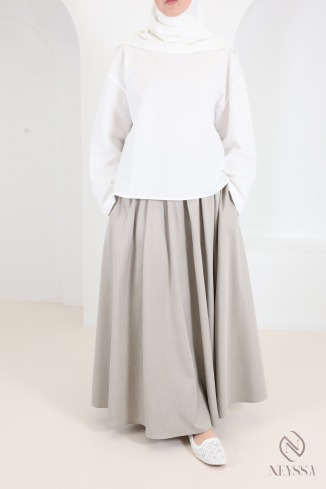 Long, flared, tailored-style skirt with pockets 2