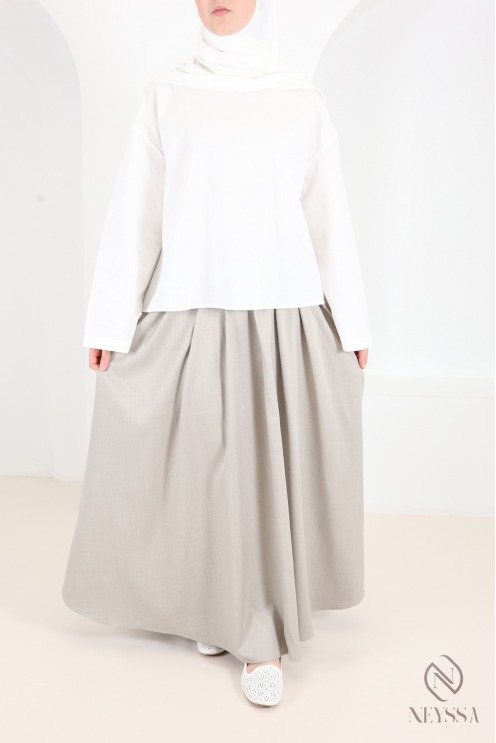 Long, flared, tailored-style skirt with pockets