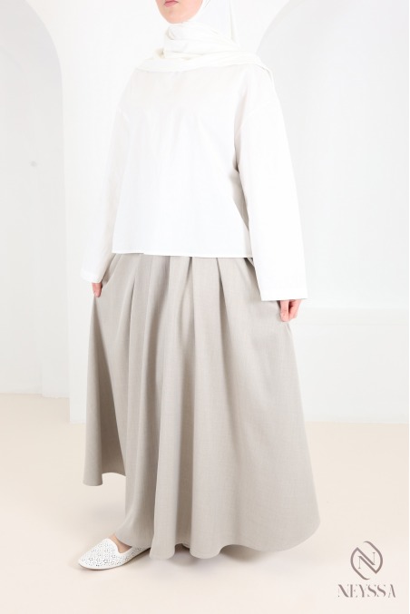 Long, flared, tailored-style skirt with pockets