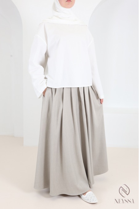 Long, flared, tailored-style skirt with pockets