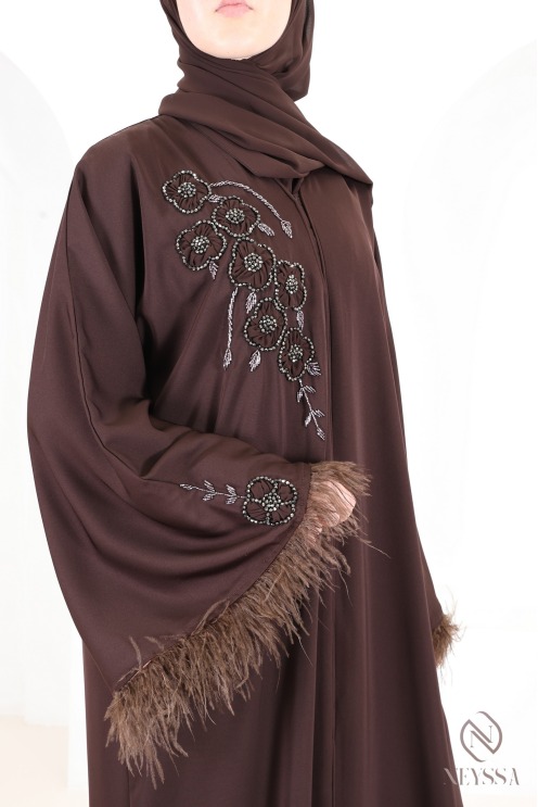 Luxuriöse Dubai-Kimono-Abaya mit Perlen und Federn Schokoladenbraun