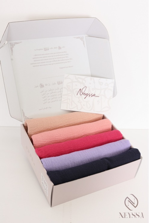 Hijab Set: 5 Crinkled Cotton Hijabs in Summer Colors for Veiled Women