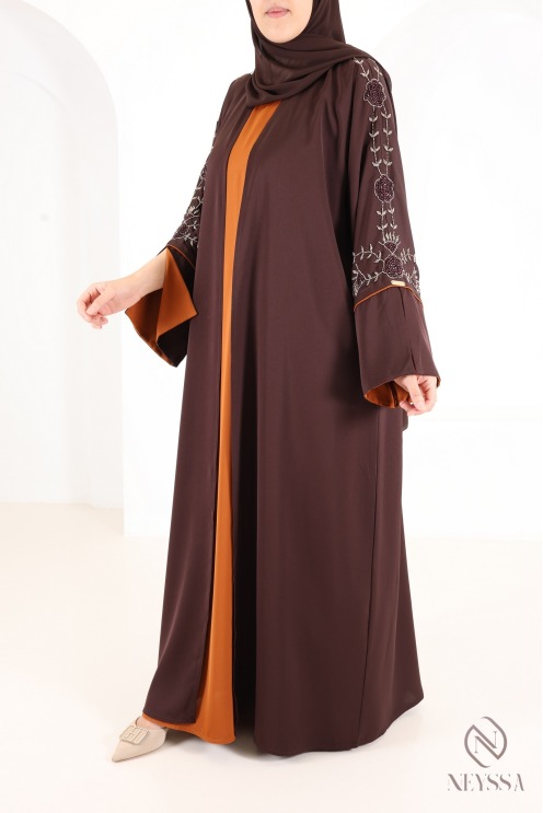 Abaya Dubaï kimono avec perlages, tissu Nidah chocolat Rust tendance