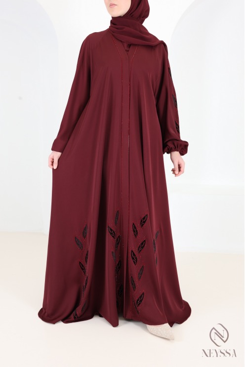 Abaya kimono Dubaï Bordeaux Nidah avec broderie en velours et strass
