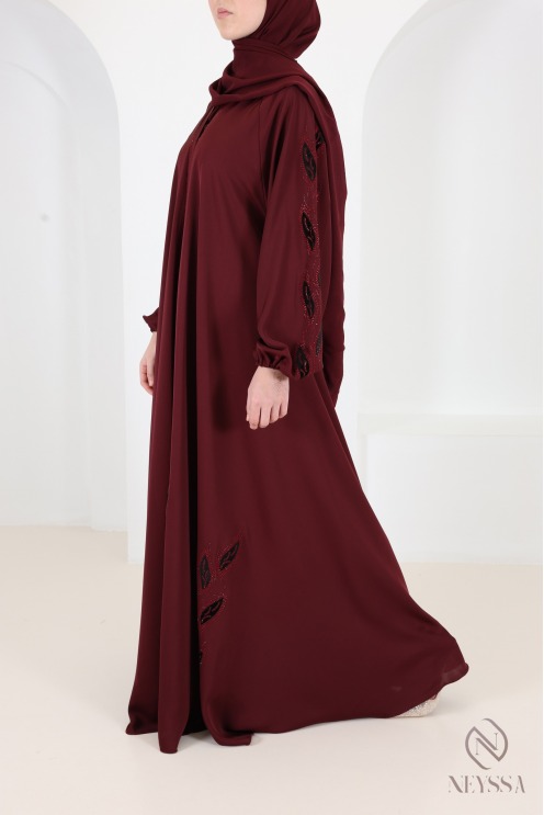 Abaya kimono Dubaï Bordeaux Nidah avec broderie en velours et strass