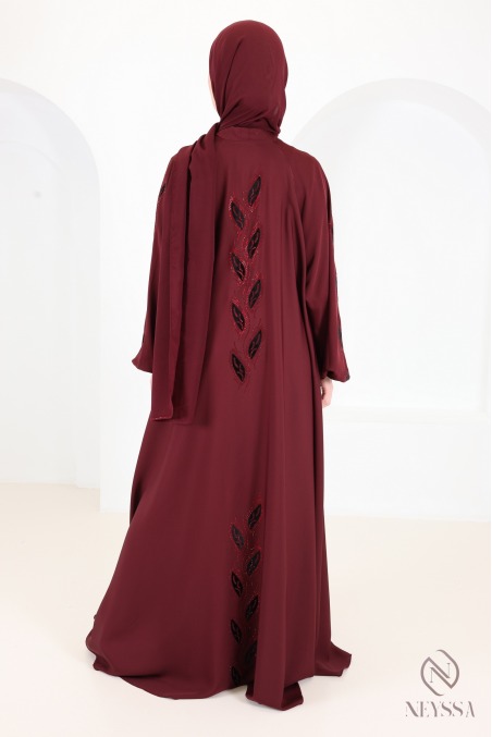 Abaya im Kimono-Stil „Dubai Bordeaux Nidah“ mit Samtstickerei, Strass