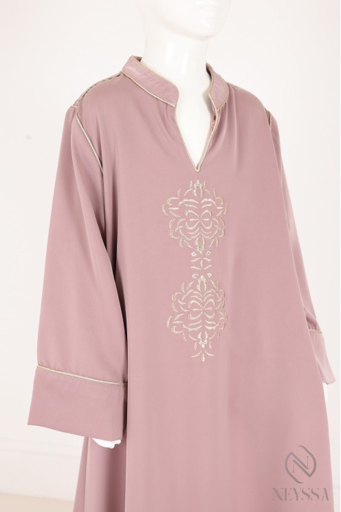 Abaya fille évasée avec détails brodés, idée tenue Aïd petite fille