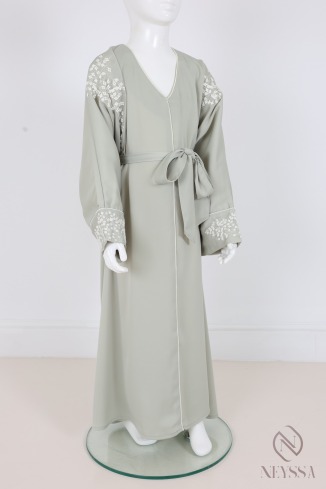 Abaya dress with embroidery for mother and daughter, matching look idea 2