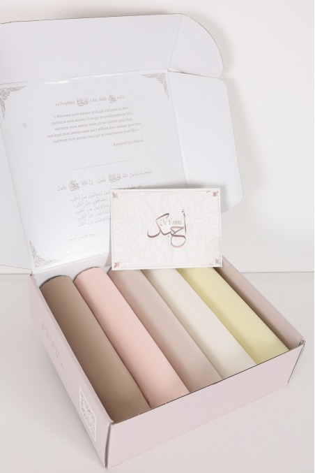 Cotton hijab gift box, gift box of scarves for muslim women.