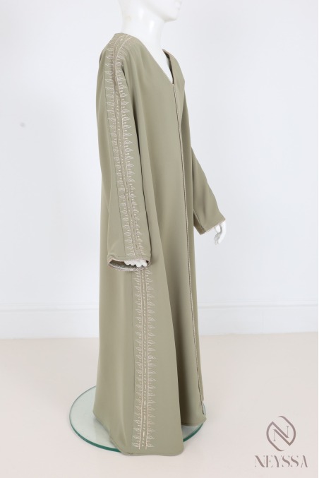 Robe abaya longue style caftan avec broderie dorée fillette