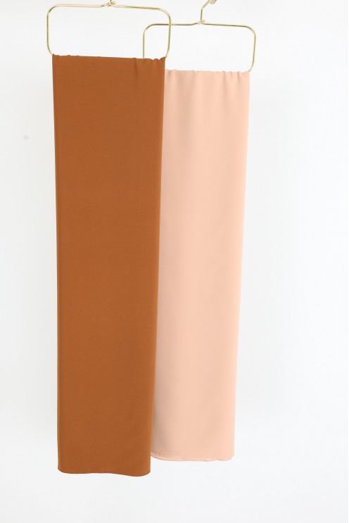 Square jersey hijab, lightweight fabric that’s comfortable to wear