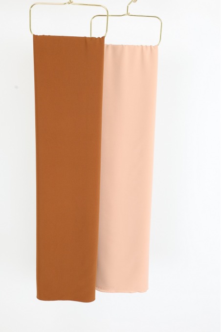 Square jersey hijab, lightweight fabric that’s comfortable to wear