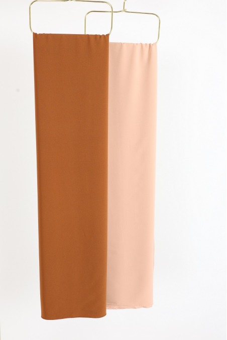 Square jersey hijab, lightweight fabric that’s comfortable to wear