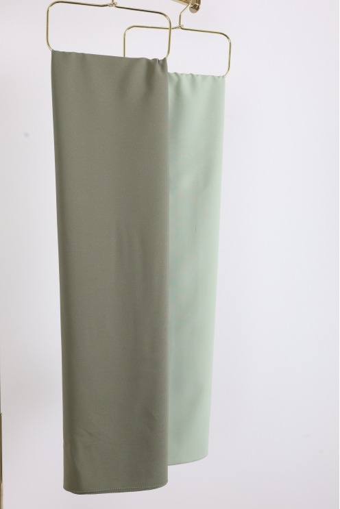 Square jersey hijab, lightweight fabric that’s comfortable to wear