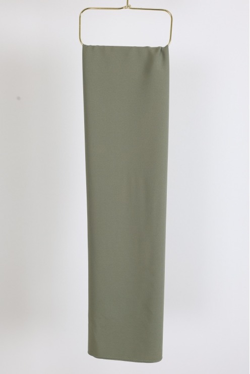 Hijab carré en jersey air, tissu léger agréable à porté, idéal été