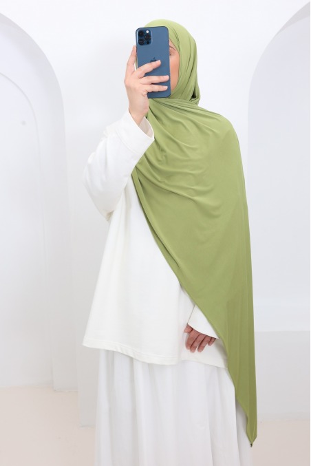 Hijab jersey liquid luxe, tissu doux, léger et extensible