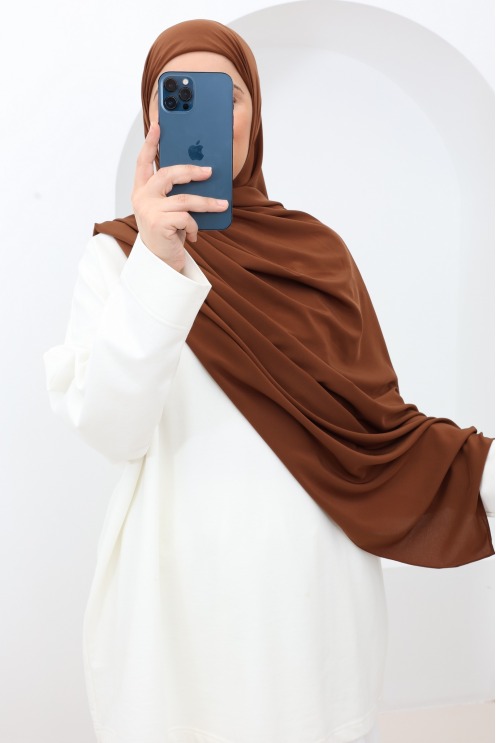 Square jersey hijab, lightweight fabric that’s comfortable to wear