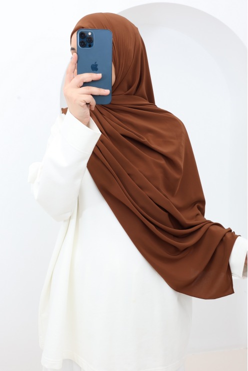 Quadratischer Hijab aus Air-Jersey, angenehm zu tragender Stoff