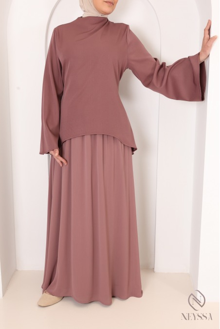 Crepe blouse and long pleated chiffon flared skirt set
