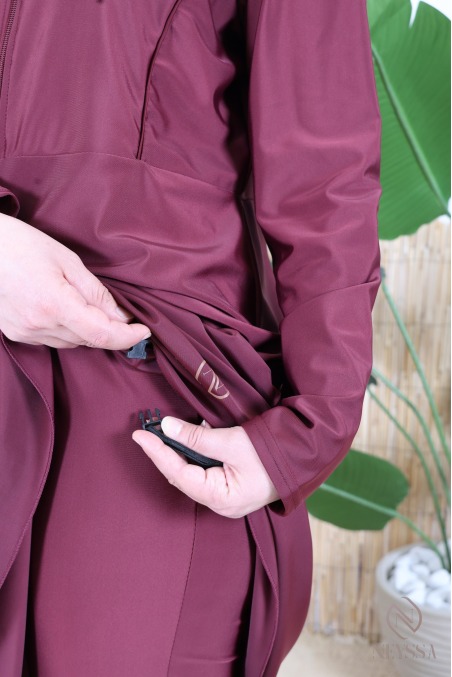 Burkini bordeaux 3 pièces avec tunique zippé, hijab inclus