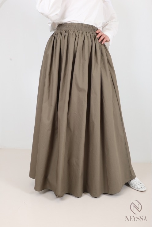 Long beige cotton skirt with a flared cut and lining