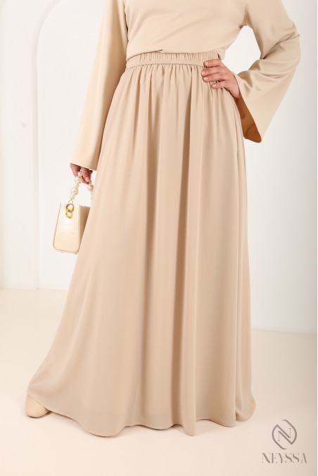 Ensemble chemise beige avec jupe longue plissée
