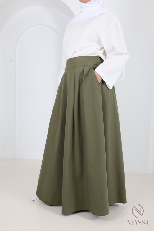 Long cotton-blend skirt with a flared cut and lining