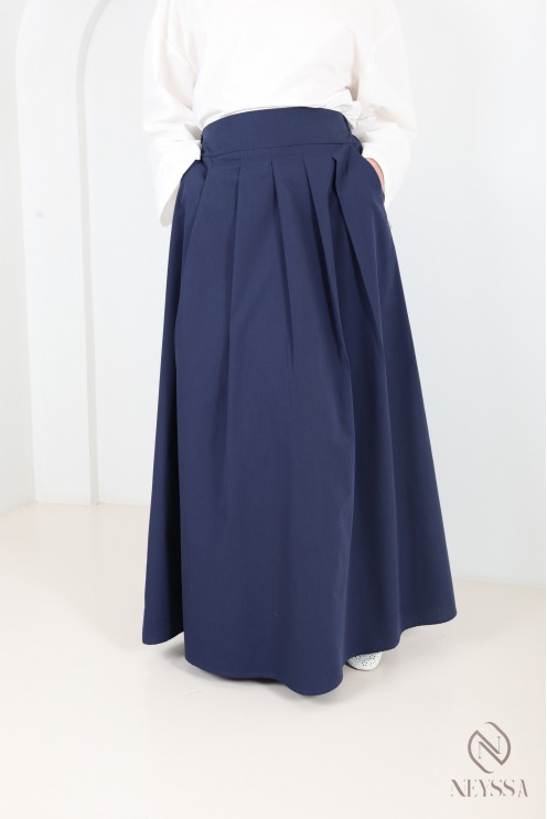 Long cotton-blend skirt with a flared cut and lining