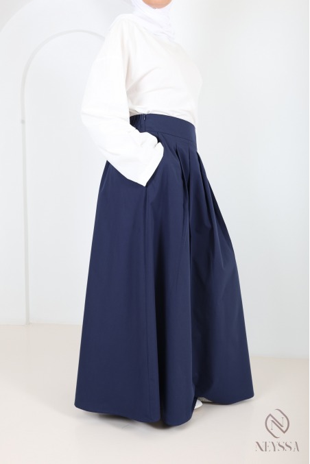 Long cotton-blend skirt with a flared cut and lining