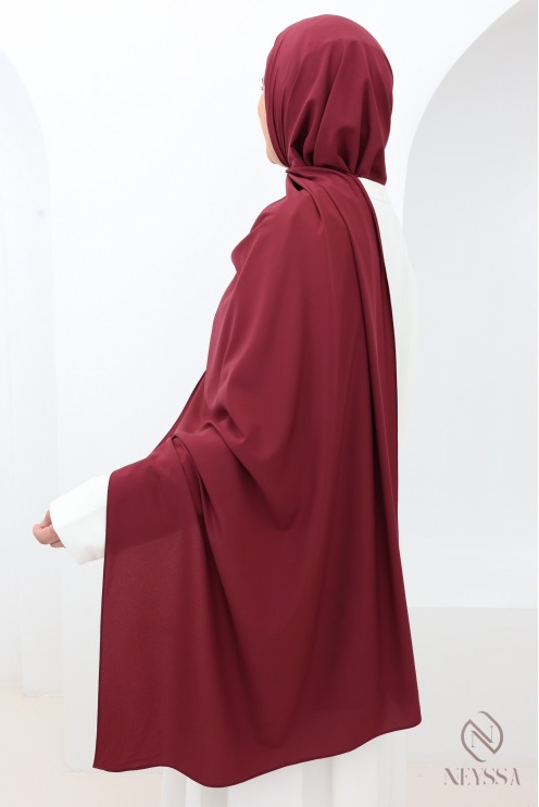 Long jersey hijab in breathable fabric, a lightweight material