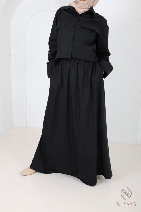 Long beige cotton skirt with a flared cut and lining