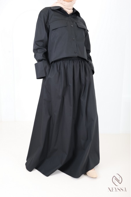 Long beige cotton skirt with a flared cut and lining