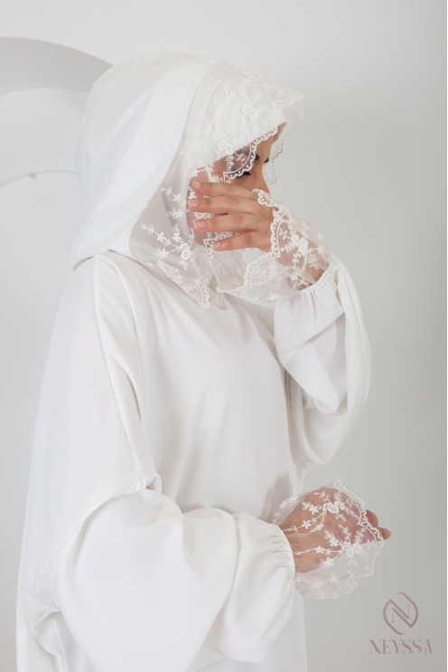 Prayer abaya with integrated hijab, ideal for Salat Aid