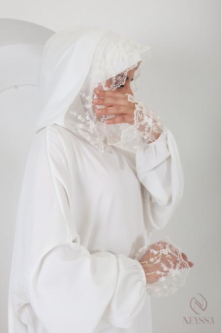 Prayer abaya with integrated hijab, ideal for Salat Aid